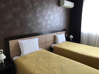 Отель Hotel Kardinal Благоевград Стандартный двухместный номер с 1 кроватью или 2 отдельными кроватями-13